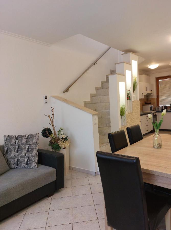 Apartmancentrum Gyula Extérieur photo